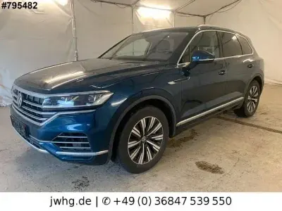 Używany VW Touareg Elegance 381 KM (280 kW) 2021 Niebieski SUV