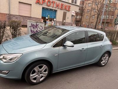 Gebraucht Opel Astra 130 PS (95 kW) 2010 Blau Limousine