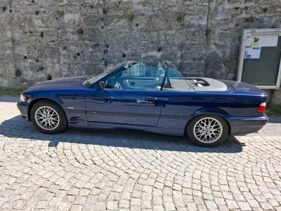 Gebraucht BMW 328 195 PS (143 kW) 2026 Blau Cabrio