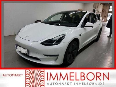 Weiß Gebraucht 2022 Tesla Model 3 Limousine | 28.890 € (Guter Preis)