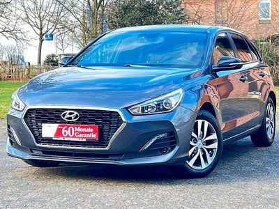 Gebraucht Hyundai i30 Passion 99 PS (72 kW) 2018 Grau Limousine