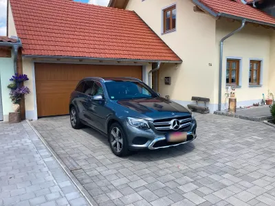 Gebraucht Mercedes GLC220 170 PS (125 kW) 2017 Grau SUV