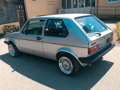 Gebraucht VW Golf I 55 PS (40 kW) 1983 Silber Kleinwagen