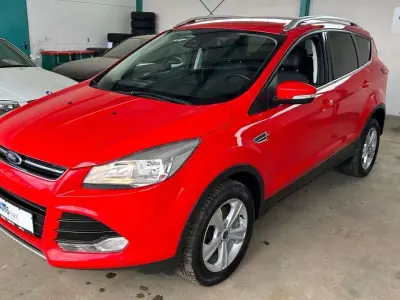 Gebraucht Ford Kuga Titanium 140 PS (102 kW) 2014 Rot SUV