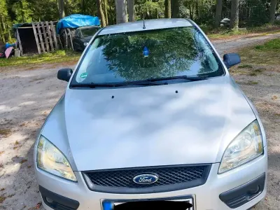 Second-hand Ford Focus 115 CP (84 kW) 2005 Argintiu Hatchback
