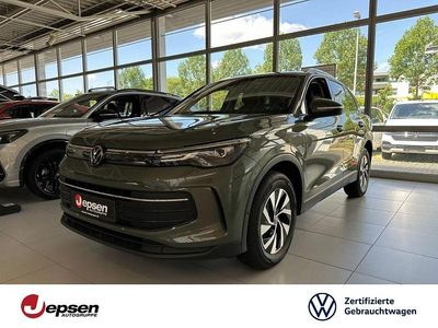 Cipressinogrün metallic Gebraucht 2025 VW Tiguan Life SUV | 46.870 € (Teuer)
