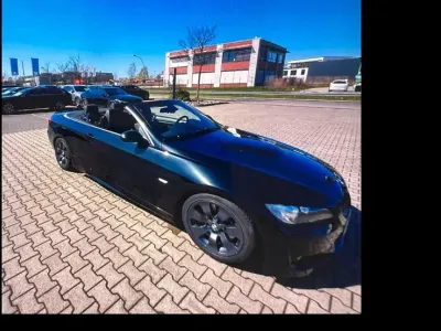 Używany BMW 325 218 KM (160 kW) 2019 Czarny Kabriolet