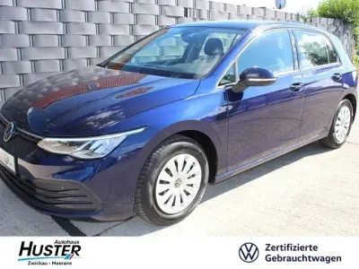 Gebraucht VW Golf VIII 90 PS (66 kW) 2021 Atlantic blue metallic 7403 (metallic) Limousine