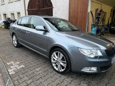 Gebraucht Skoda Superb 160 PS (117 kW) 2008 Grau Limousine