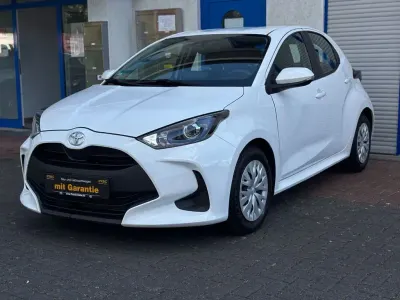 Gebraucht Toyota Yaris Comfort 72 PS (52 kW) 2022 Weiß Kleinwagen