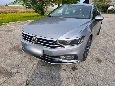 Gebraucht VW Passat 150 PS (110 kW) 2020 Silber Kombi