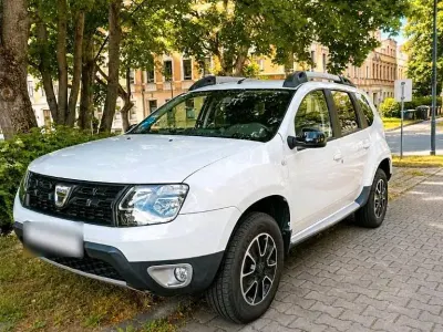 Gebraucht Dacia Duster 120 PS (88 kW) 2017 Weiß SUV