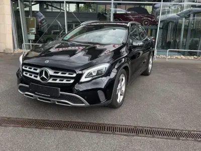 Gebraucht Mercedes GLA220 184 PS (135 kW) 2018 Schwarz SUV