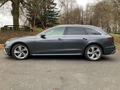Gebraucht Audi A4 S-Line 190 PS (139 kW) 2020 Grau Kombi