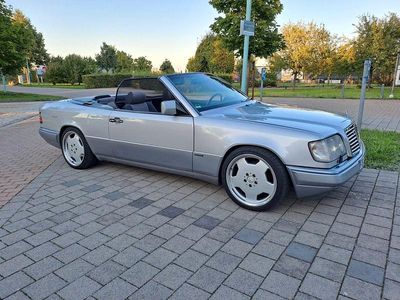 Mercedes E200