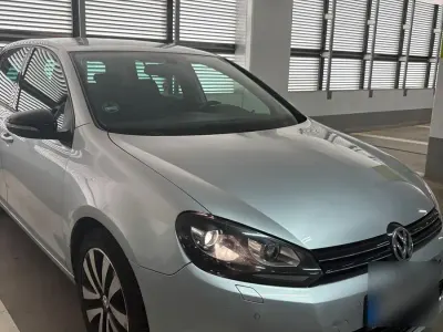 Gebraucht VW Golf VI Style 80 PS (58 kW) 2011 Silber Kleinwagen