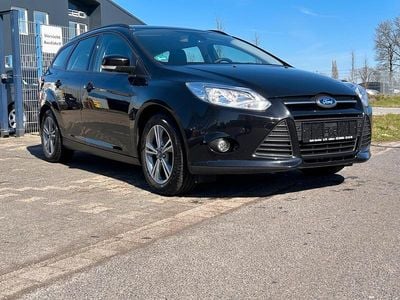 Gebraucht Ford Focus 100 PS (73 kW) 2014 Schwarz Kombi