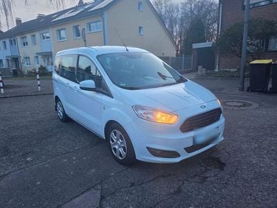 Gebraucht Ford Tourneo Courier Trend 75 PS (55 kW) 2017 Weiß Van / Kleinbus