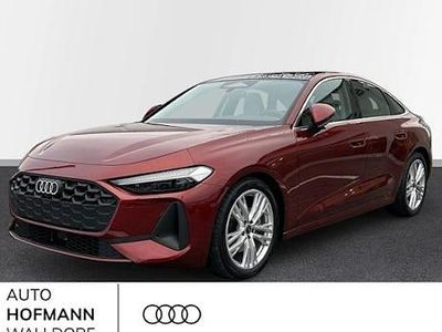 Gebraucht Audi A5 Ambiente 204 PS (150 kW) 2025 Rot Coupé