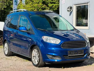Gebraucht Ford Tourneo Courier Titanium 101 PS (74 kW) 2018 Blau Van / Kleinbus