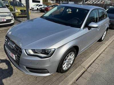 Gebraucht Audi A3 Attraction 110 PS (80 kW) 2016 Silber Limousine