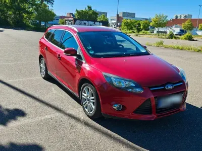 Gebraucht Ford Focus Titanium 182 PS (133 kW) 2012 Rot Kombi