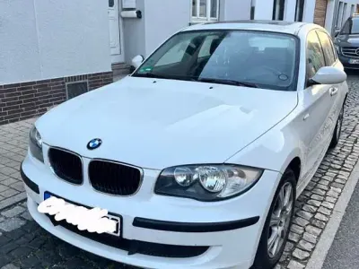 Gebraucht BMW 118 143 PS (105 kW) 2009 Weiß Kleinwagen