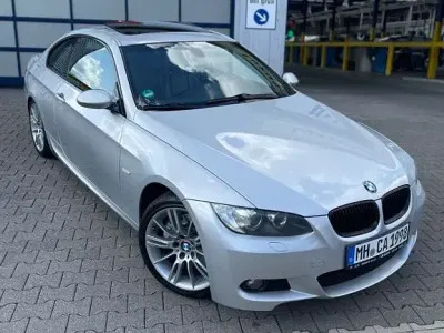 Gebraucht BMW 325 M Sport 197 PS (144 kW) 2009 Silber Coupé