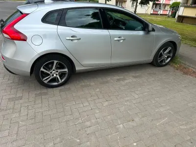 Gebraucht Volvo V40 R-Design 122 PS (89 kW) 2017 Grau Limousine