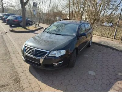 Gebraucht VW Passat 140 PS (102 kW) 2010 Schwarz Kombi