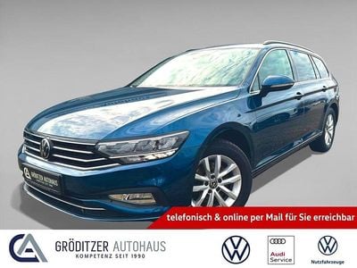 Gebraucht VW Passat Business 150 PS (110 kW) 2023 Blau Kombi