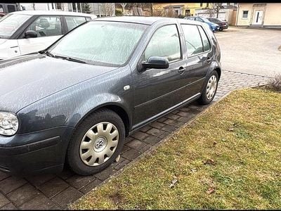 Second-hand VW Golf IV 75 CP (55 kW) 2003 Albastru Berlinǎ
