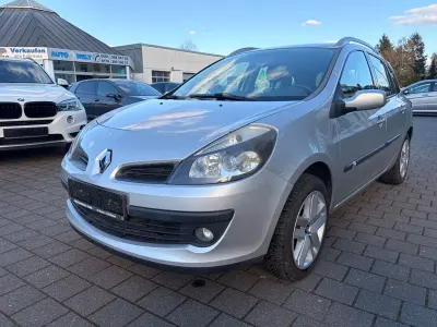 Gebraucht Renault Clio II Dynamique 101 PS (74 kW) 2008 Silber Limousine