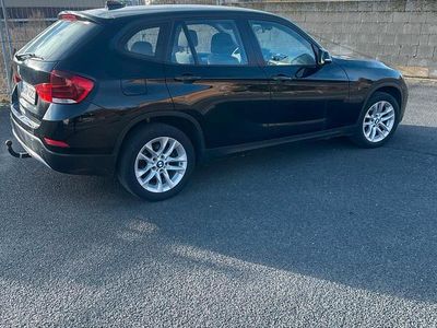 Gebraucht BMW X1 Advantage 150 PS (110 kW) 2015 Schwarz SUV