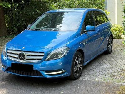 Mercedes B220