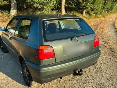 Gebraucht VW Golf III 75 PS (55 kW) 1995 Grün Kleinwagen