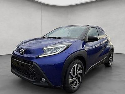 Neu Toyota Aygo X Play 72 PS (52 kW) 2025 Juniper blue metallic/dach mys SUV