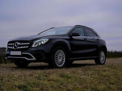 Usata Mercedes GLA180 Style 122 CV (89 kW) 2019 Nero SUV
