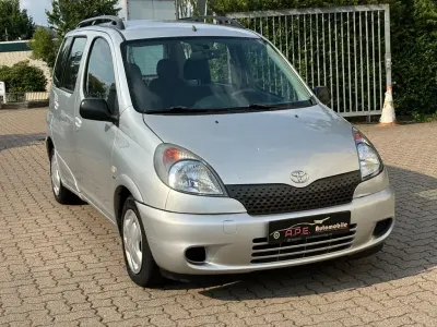 Gebraucht Toyota Yaris Sol 86 PS (63 kW) 2002 Grau Van / Kleinbus