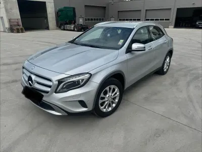 Gebraucht Mercedes GLA200 Urban 136 PS (100 kW) 2015 Silber SUV