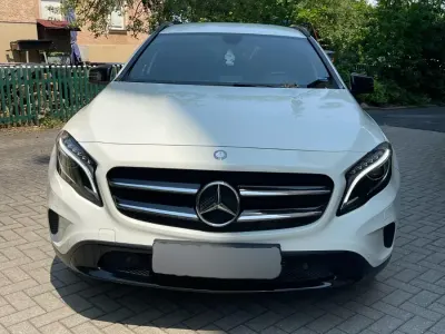 Gebraucht Mercedes GLA200 136 PS (100 kW) 2015 Weiß SUV