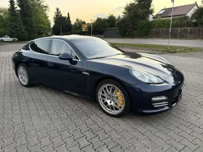 Gebraucht Porsche Panamera 4S 400 PS (294 kW) 2010 Blau Kleinwagen