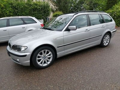 Gebraucht BMW 318 Lifestyle 143 PS (105 kW) 2005 Silber Limousine