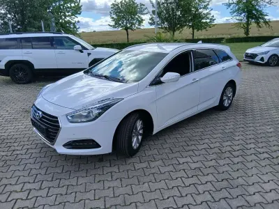 Gebraucht Hyundai i40 Trend 135 PS (99 kW) 2017 Weiß Kombi
