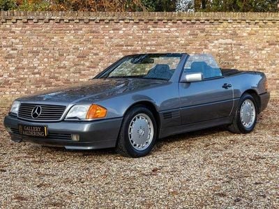 Grau Gebraucht 1991 Mercedes SL500 Cabrio | 58.500 €