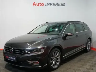 Gebraucht VW Passat R-line 150 PS (110 kW) 2023 Mangangrau Kombi