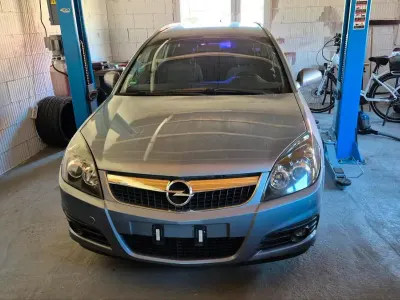 Gebraucht Opel Vectra 155 PS (114 kW) 2006 Blau Kombi