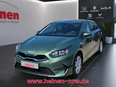 Gebraucht Kia Ceed Comfort 140 PS (102 kW) 2025 Grün Kleinwagen