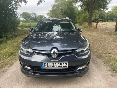 Gebraucht Renault Mégane III LIMITED 116 PS (85 kW) 2015 Grau Limousine