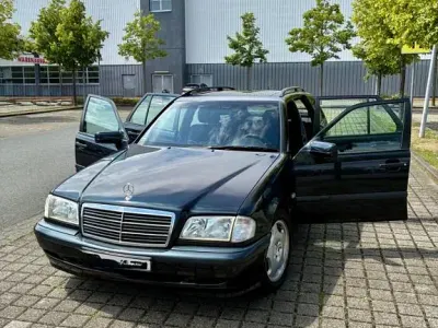 Gebraucht Mercedes C180 Elegance 122 PS (89 kW) 2000 Kombi